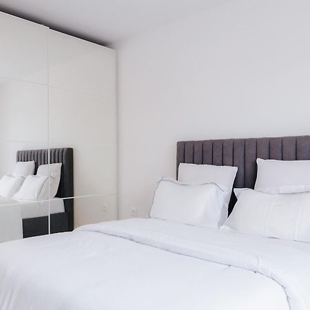 Appartement Luxueux, Neuf & Equipe A Versailles, Saint-Cyr-lʼÉcole エクステリア 写真