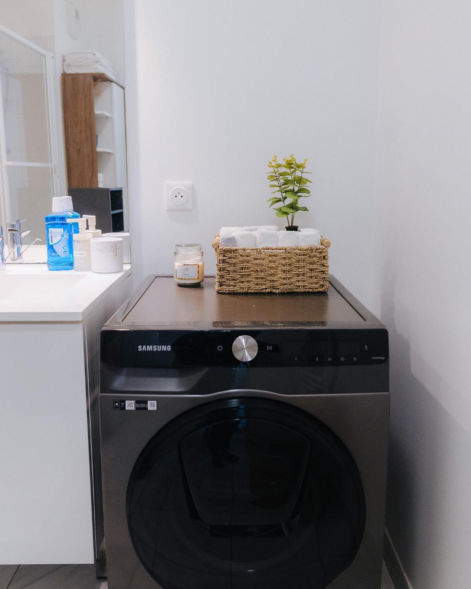 Appartement Luxueux, Neuf & Equipe A Versailles, Saint-Cyr-lʼÉcole エクステリア 写真