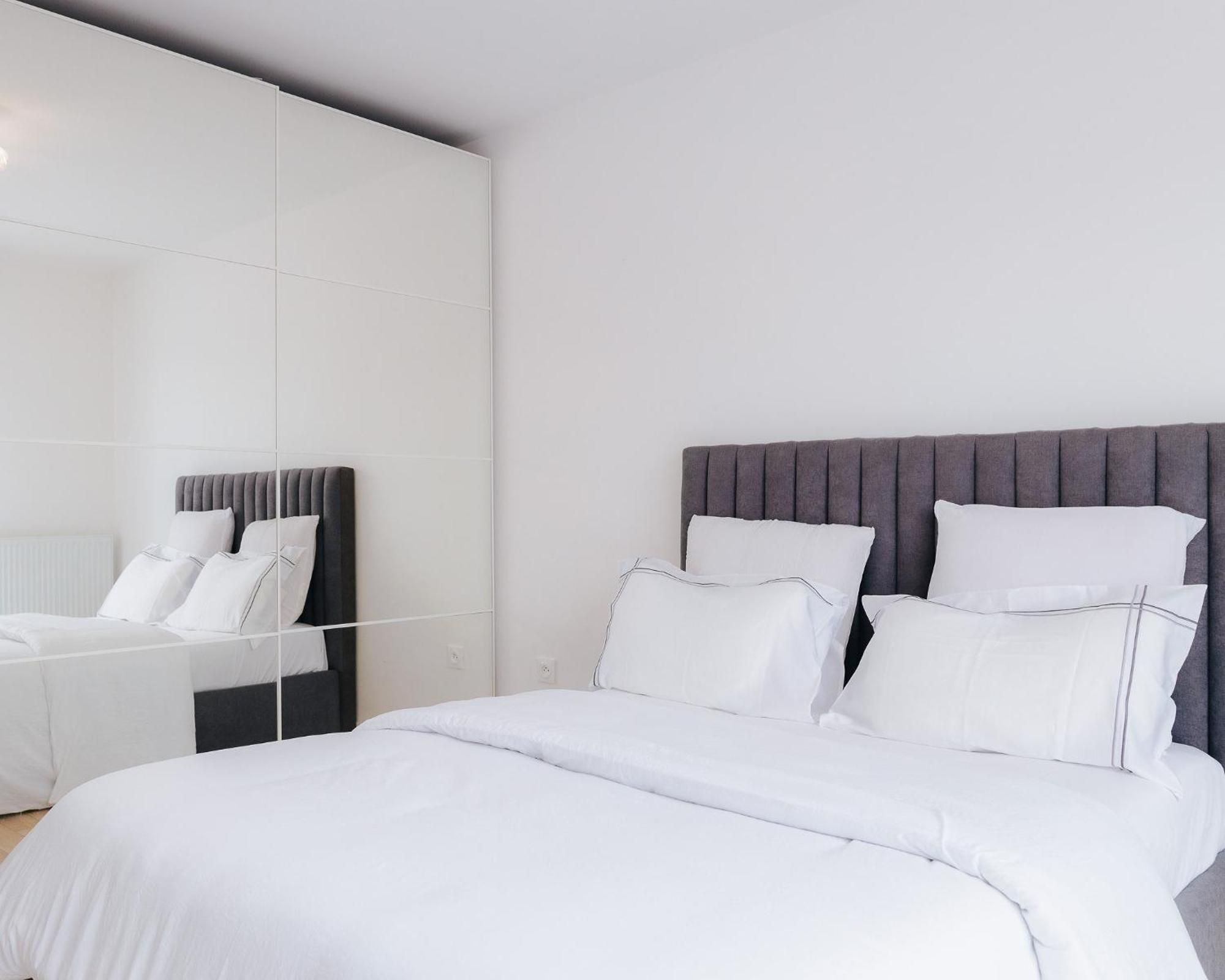 Appartement Luxueux, Neuf & Equipe A Versailles, Saint-Cyr-lʼÉcole エクステリア 写真
