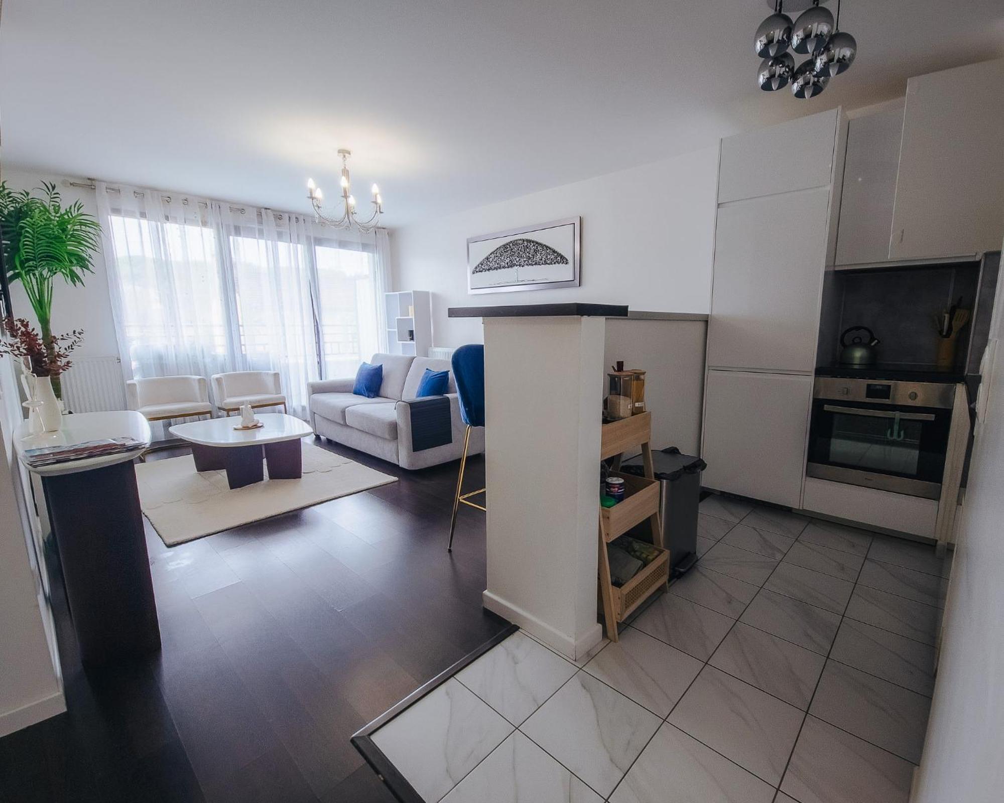 Appartement Luxueux, Neuf & Equipe A Versailles, Saint-Cyr-lʼÉcole エクステリア 写真