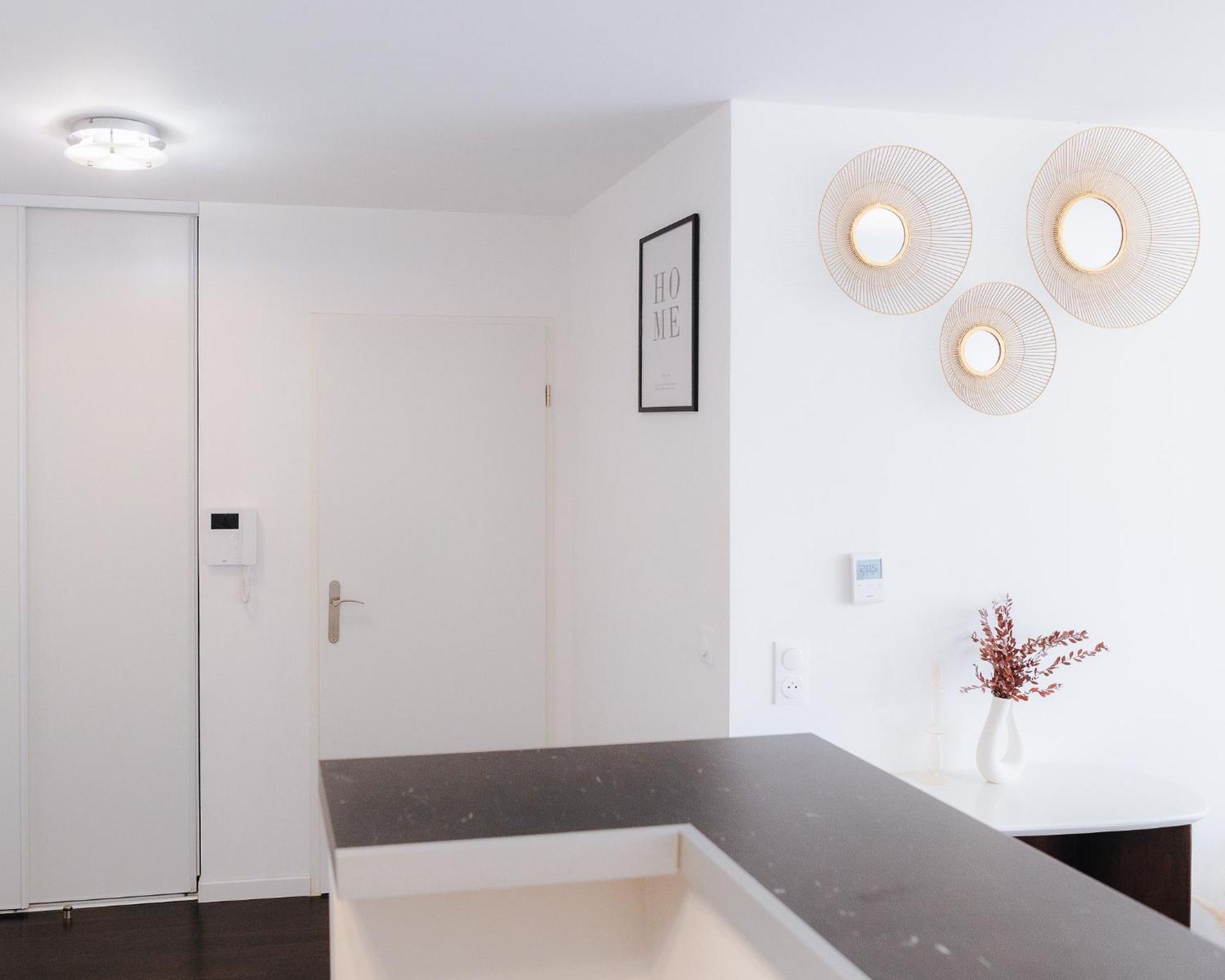 Appartement Luxueux, Neuf & Equipe A Versailles, Saint-Cyr-lʼÉcole エクステリア 写真